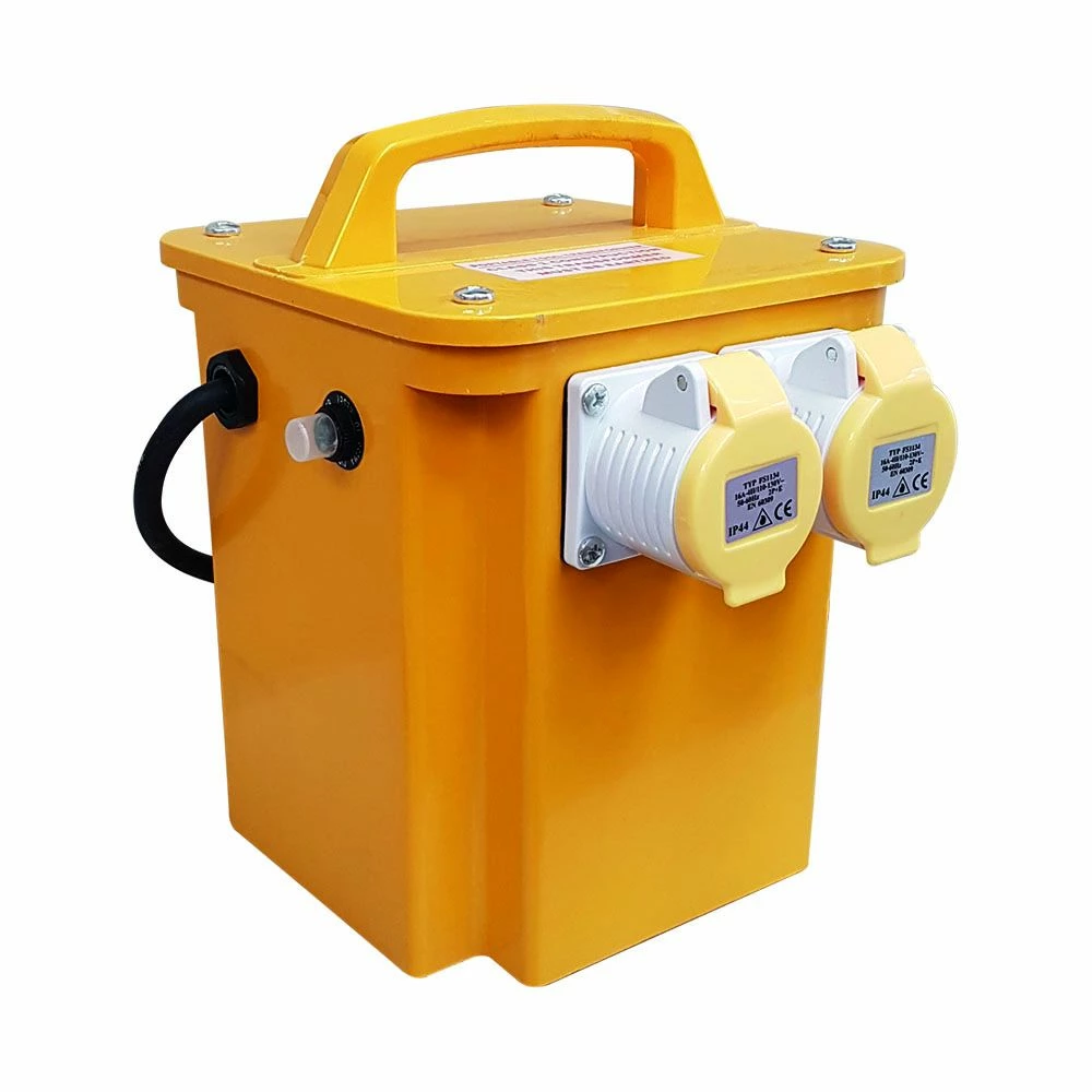 FROST 3.3kVA Portable Transformer, 240V/110V Twin Output 2 FROST 3.3kVA Portable Transformer, 240V/110V Twin Output - Image 2